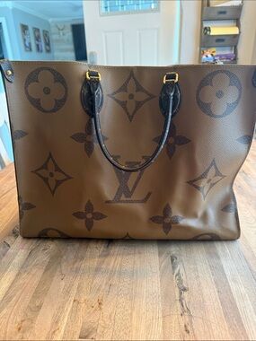 Louis Vuitton Large Monogram Canvas Tote On The Go Tote (Authentic)